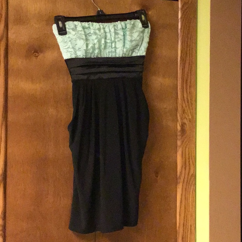 Strapless dress with pockets
